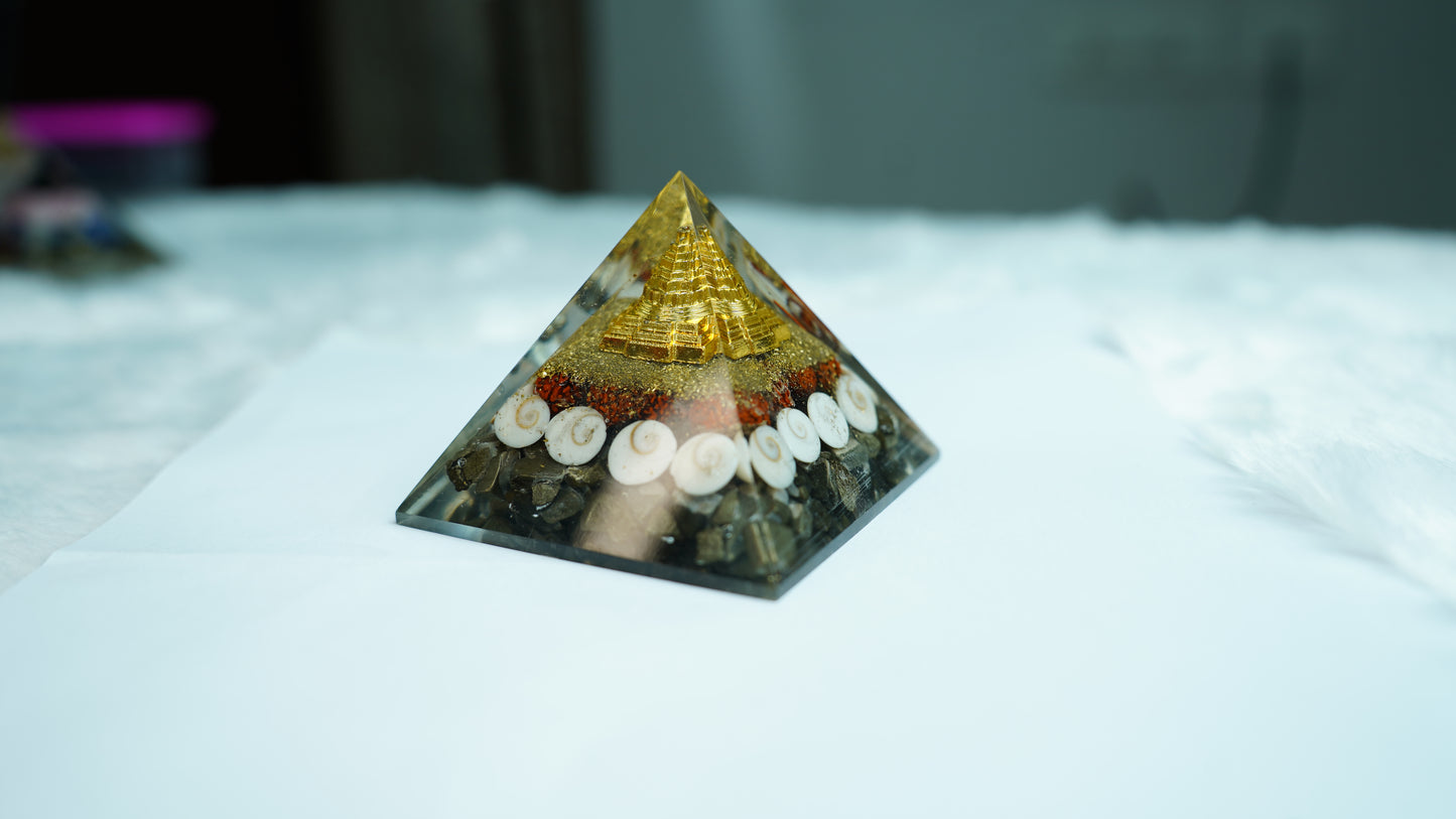 Money Megnet Pyramid